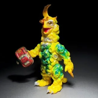 AMANOYA Lunaron 1st sofubi vinyl toy