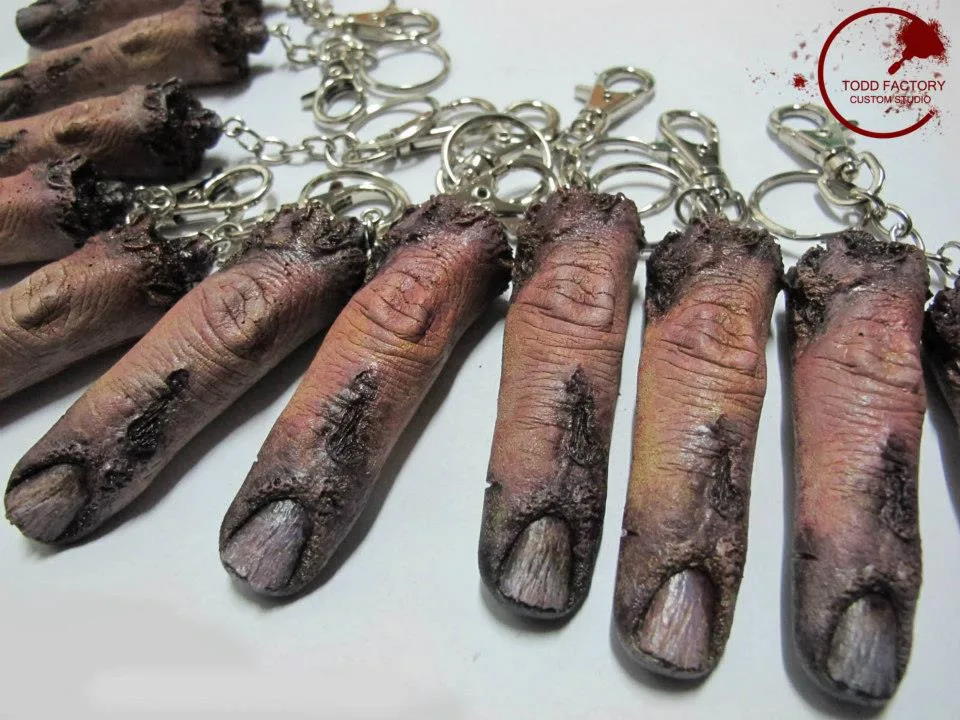 TODD FACTORY finger keychain